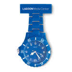 Elegante reloj para la solapa color Azul Marino cuarta vista con logo