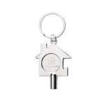 Llavero de zinc reciclado con llave de radiador y abridor color plateado vista con logo