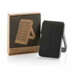 Powerbank de plástico reciclado con panel de carga solar 5.000 mAh color negro vista con caja