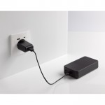 Batería externa ecológica de 20.000 mAh con 3 puertos de carga color negro sexta vista