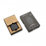 Batería externa con doble carga simultánea potencia 20W color negro vista con caja