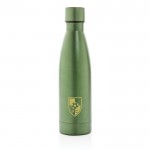 Elegante botella metálica de acero reciclado color verde oscuro segunda vista con logo