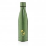 Elegante botella metálica de acero reciclado color verde oscuro segunda vista con logo