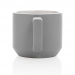 Taza de cerámica de diseño moderno color gris cuarta vista