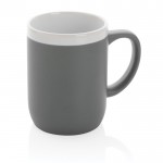 Taza de cerámica con borde blanco color gris