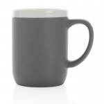 Taza de cerámica con borde blanco color gris segunda vista