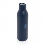 Botella ecológica con experiencia de bebida 360° 600 ml Avira Alok color azul marino vista con logo