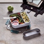 Fiambrera con recipientes en el interior y tenedor Black+Blum 1L color turquesa vista de ambiente