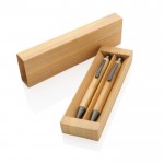 Set de bolígrafo y lápiz de bambú en caja color madera vista con caja