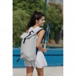 Mochila multiusos con tejido resistente al gua y solapa PC 16” color blanco roto