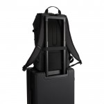 Mochila antirrobo resistente al agua capacidad 26L y PC 16'' color negro vista 13