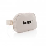 Bolsa bandolera mutliusos de RPET con correa y capacidad de 1L color beige vista con logo