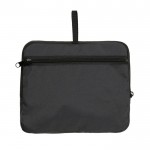 Mochila plegable de RPET ligera y con compartimento frontal color negro séptima vista