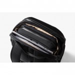 Mochila con bolsillo frontal de acceso rápido PC 16'' Bellroy color negro cuarta vista