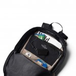 Mochila de RPET multiusos con funda interna 20L Bellroy color negro cuarta vista