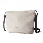 Bolsa bandolera espaciosa de RPET con asa ajustable 3,5L Bellroy color beige
