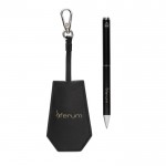 Set de bolígrafo y llavero de cuero sintético y aluminio tinta azul color negro vista con logo