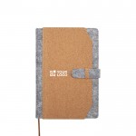 Libreta de fieltro y corcho reciclado con bolsillos A5 hojas a rayas vista principal