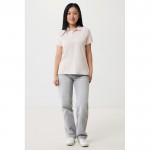 Polo piqué de algodón reciclado de mujer casual fit 220 g/m2 Iqoniq color rosa claro