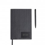 Cuaderno de cuero sintético y bolígrafo metálico A5 hojas lisas vista de impresión