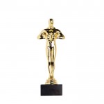 Trofeo de estatuilla dorada ideal para distinguir a alguien vista principal