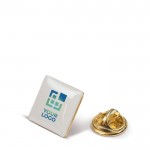 Pin con logotipo, cuadrado de metal dorado 15x15cm vista principal