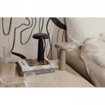 Lámpara de mesa reciclada con luz cálida y blanca regulable por tacto color negro