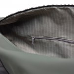 Bolsa de fin de semana repelente al agua con medida de viaje color verde sexta vista