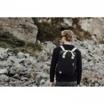Mochila de viaje ecológica con compartimento lateral para botella color negro