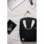 Mochila de viaje ecológica con compartimento lateral para botella color negro