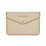 Funda para portátil de lona reciclada con bordes de color 16” color beige vista con logo