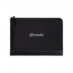 Funda para PC acolchada de poliéster reciclado con cremallera 16” color negro vista con logo