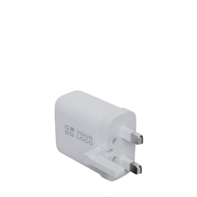 Cargador con enchufe británico hecho de plástico reciclado 67W