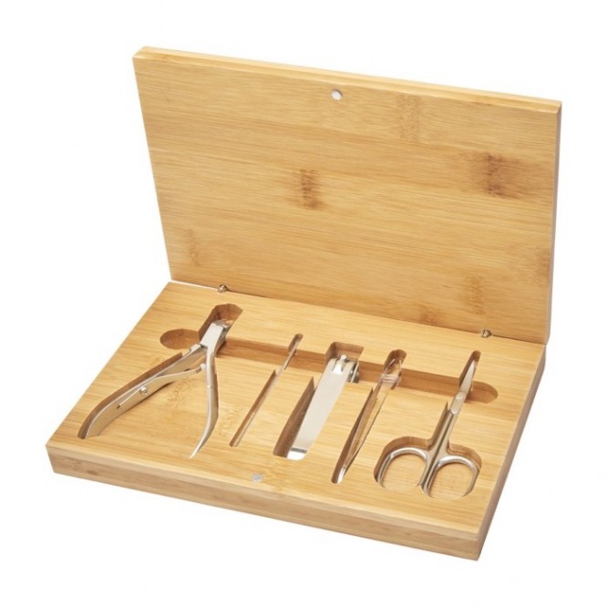 Set de manicura en caja de bambú