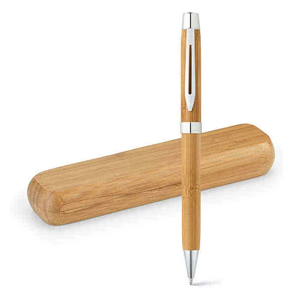 Bolígrafo publicitario de bambú en estuche color marfil vista productos