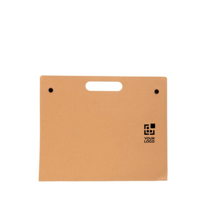 Carpeta de cartón con material de escritura y asa de transporte