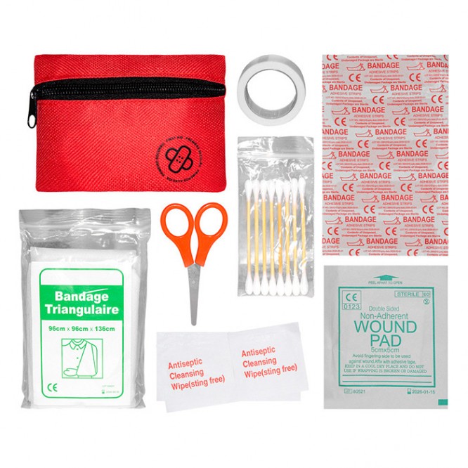 Botiquín en estuche rojo