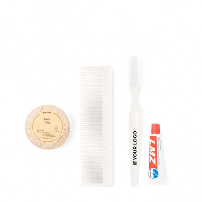 Cepillo de dientes, pasta, jabón y peine vista principal Cepillo de dientes, pasta, jabón y peine vista principal