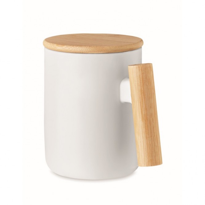 Taza de porcelana con tapa y asa de bambú