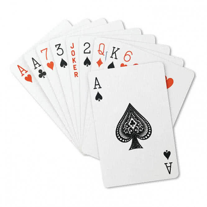 Juego de cartas en caja  