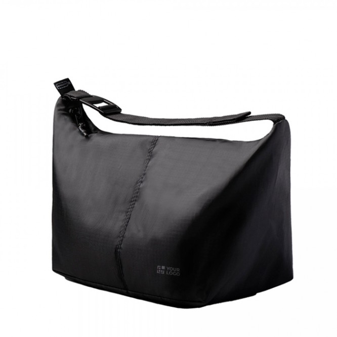 Bolsa térmica hecha de plástico oceánico con abrebotellas 52 g/m2