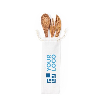 Set de cubiertos hechos de coco