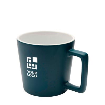 Taza de cerámica con acabado mate y asa en forma cuadrada 370ml