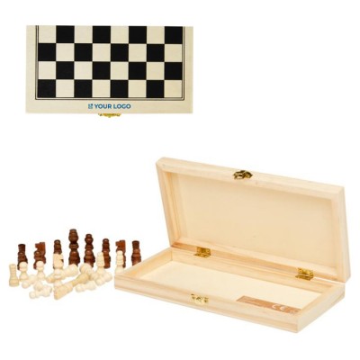 Juego de ajedrez presentado en estuche con piezas de madera