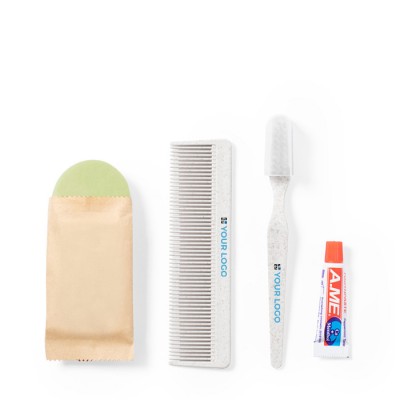 Set de viaje con cepillo de dientes, peine, pasta y jabón Essential Set de viaje con cepillo de dientes, peine, pasta y jabón Essential
