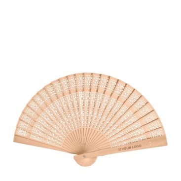 Abanico de madera con diseños ornamentales