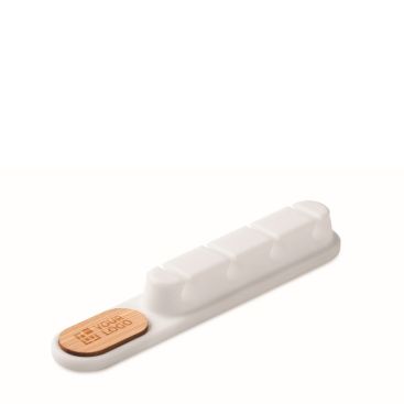 Organizador de cables de silicona con detalle de bambú