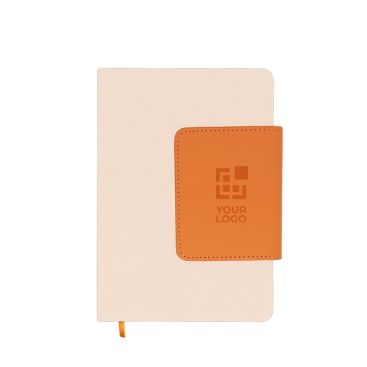 Libreta con solapa de PU reciclado con tarjetero A5 hojas a rayas