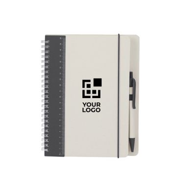 Libreta cartón reciclado con bolígrafo tinta azul y hojas a rayas A5