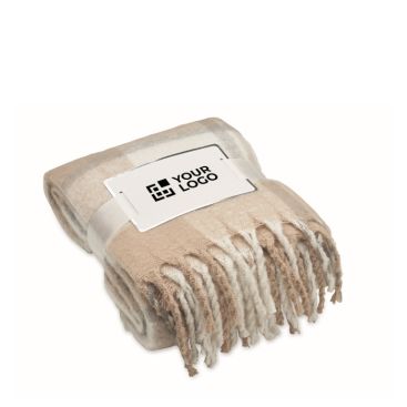 Manta de poliéster RPET con diseño de cuadros y flecos en el borde